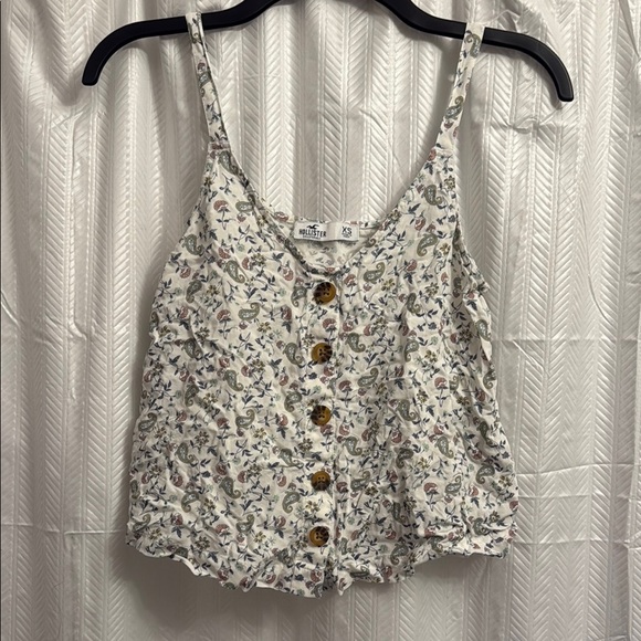 Hollister Tops - Hollister Floral Button-Up Tank Top - Multicolor